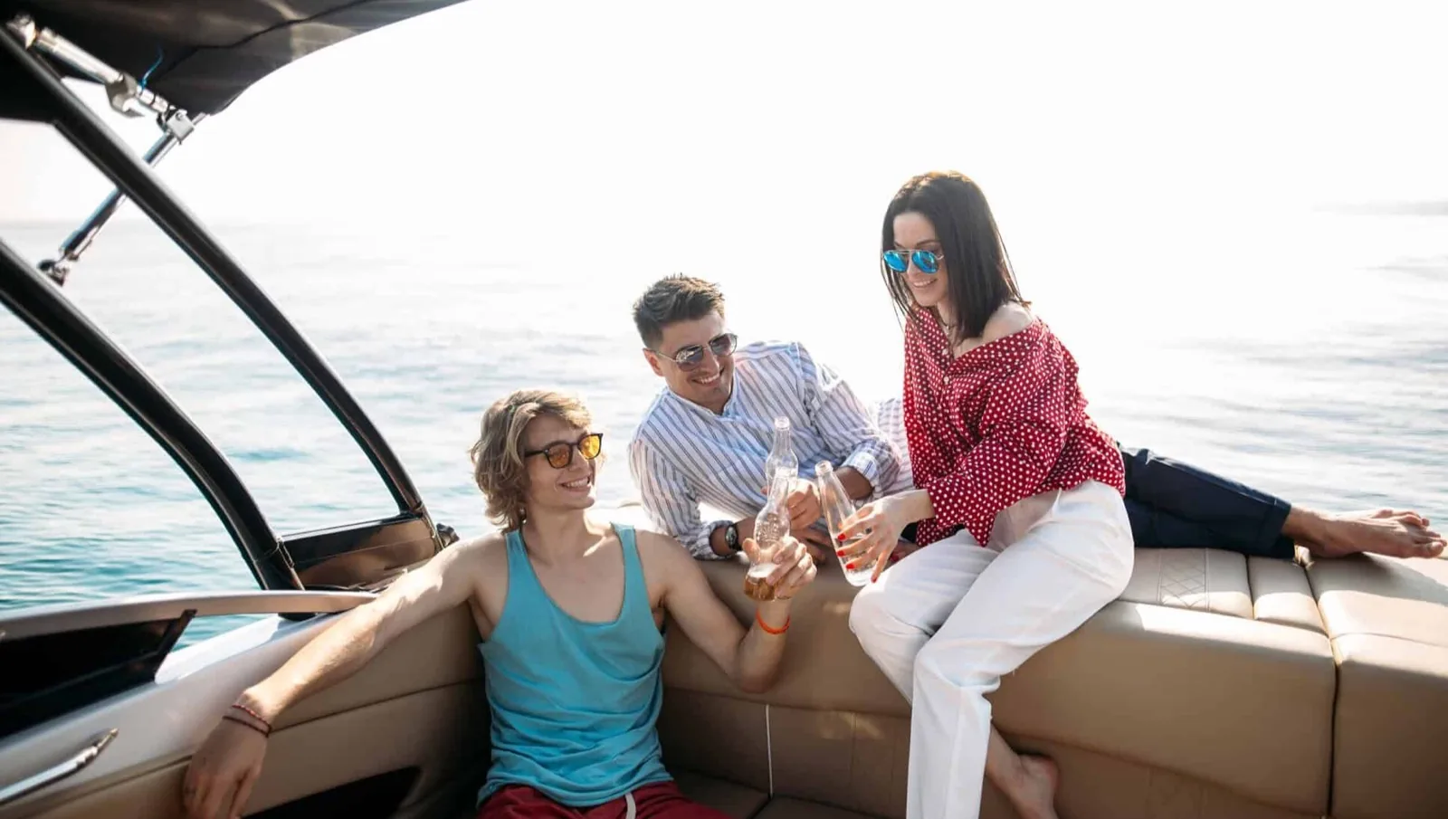 Promillegrenze auf dem Boot: Alkohol, Strafen & Bootsführerschein