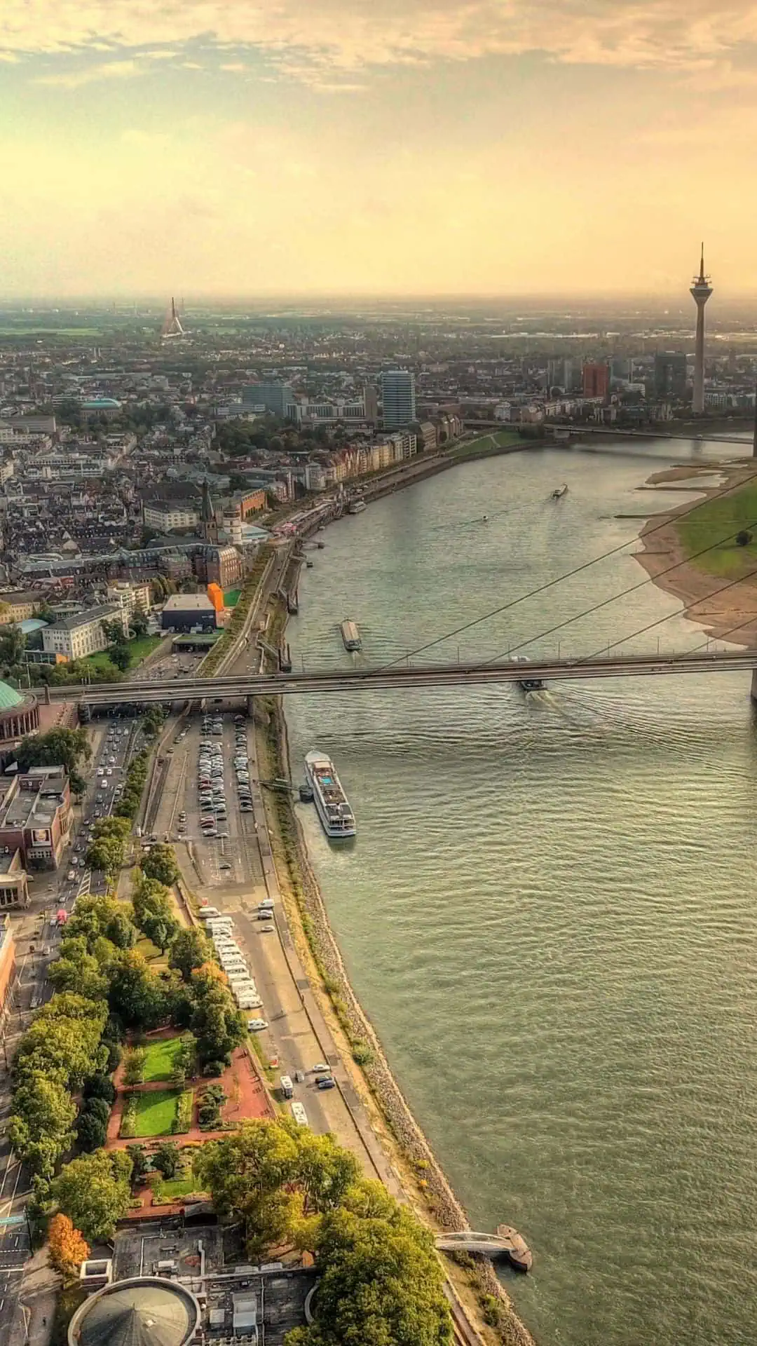 Blick auf den Rhein in Düsseldorf